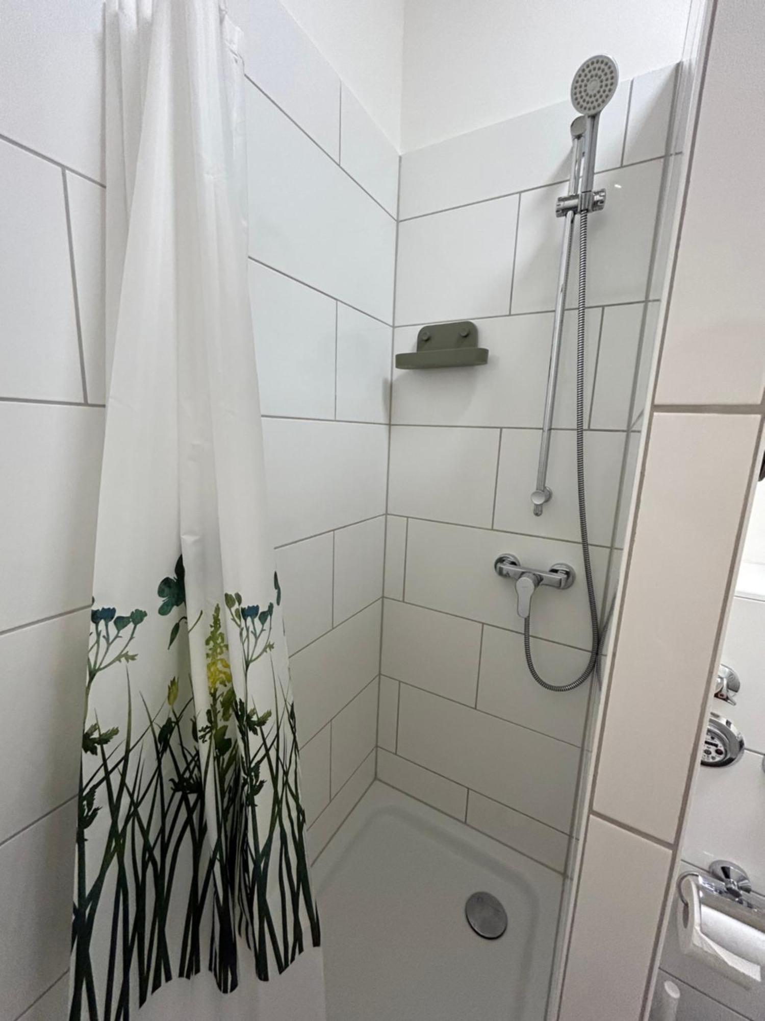 35 Qm Grosses Apartment Mit Eigenem Badezimmer In Den Elbvororten Αμβούργο Εξωτερικό φωτογραφία
