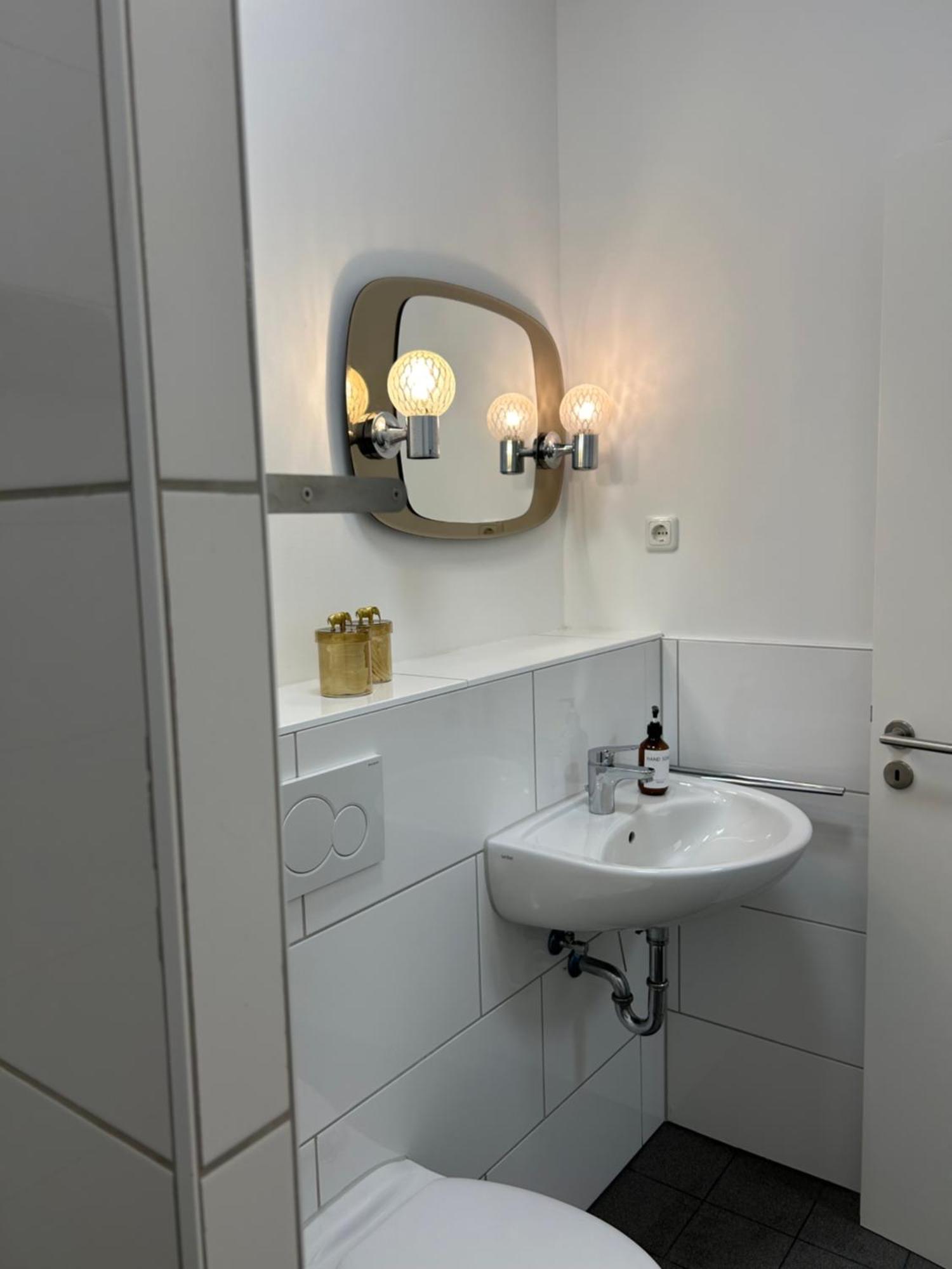 35 Qm Grosses Apartment Mit Eigenem Badezimmer In Den Elbvororten Αμβούργο Εξωτερικό φωτογραφία